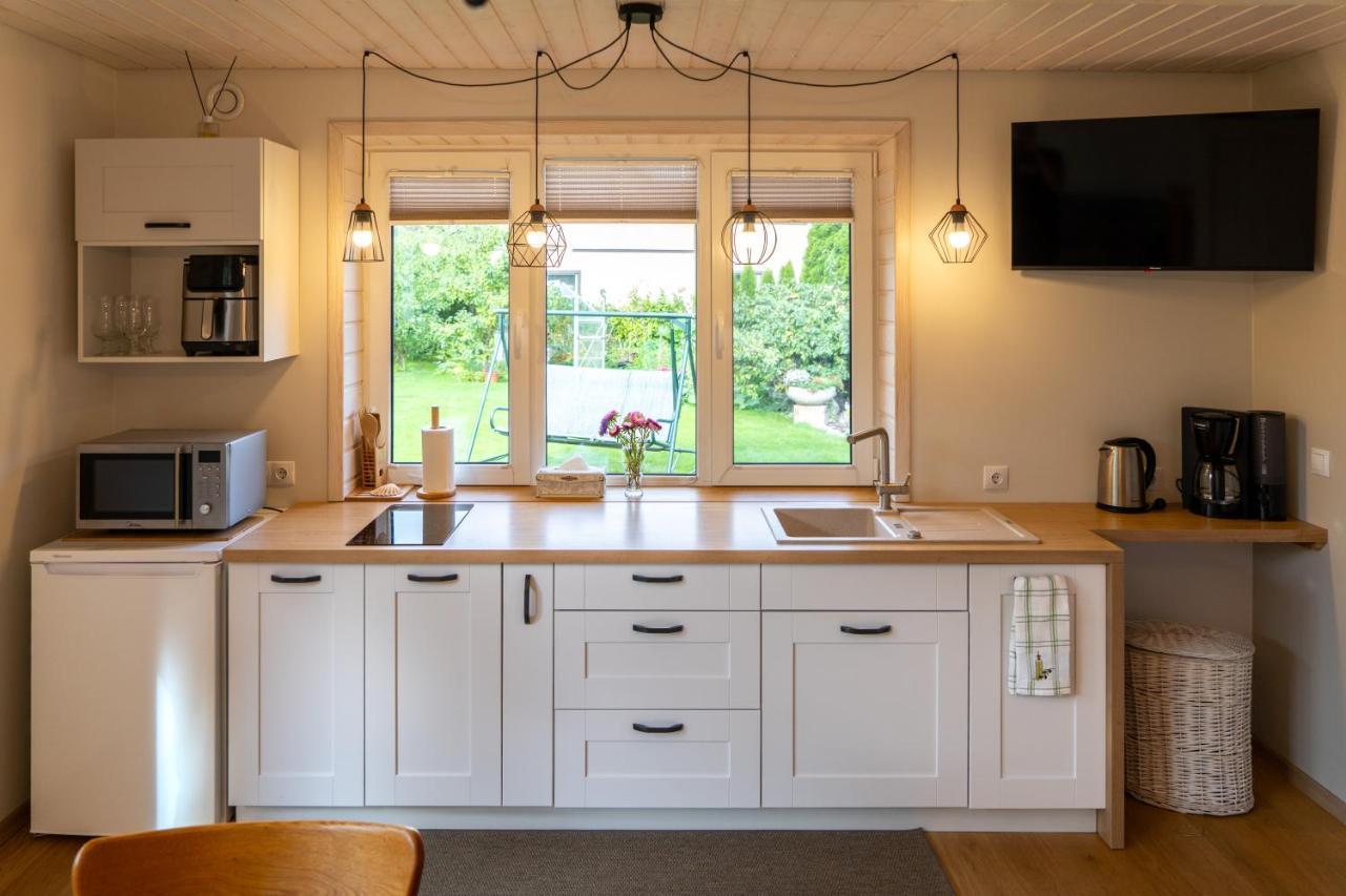 Cosy Family Guesthouse With Sauna And Garden Kuressaare Esterno foto